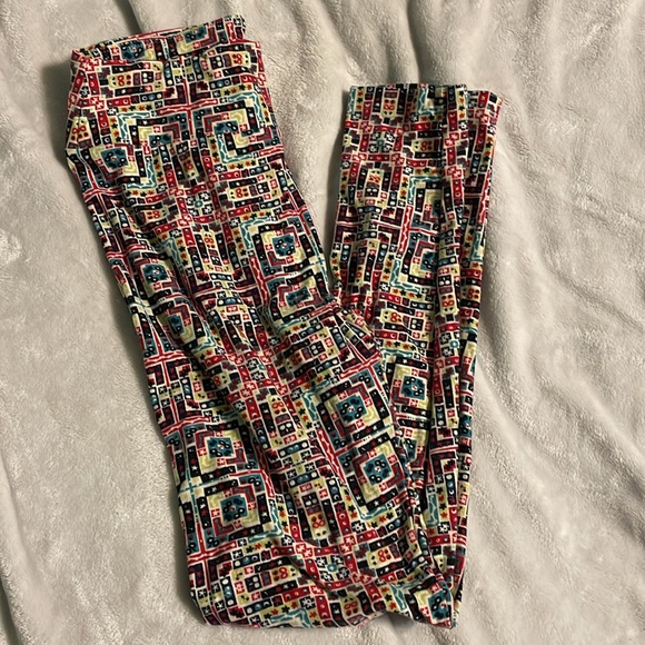 Lularoe legging bundle! Buttery soft and super comfy. - Picture 3 of 7